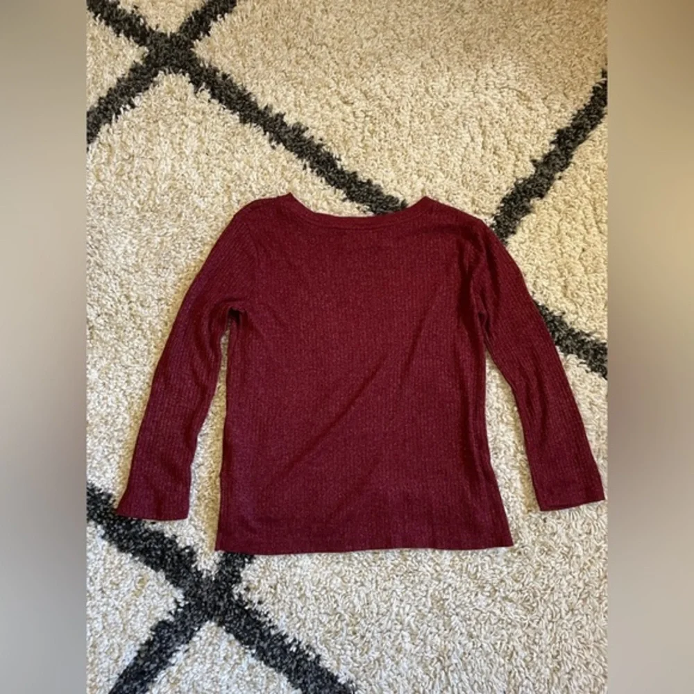 Old Navy Girl’s Crew Neck Ribbed Shirt in Cranberry Red - L (10-12)‎
